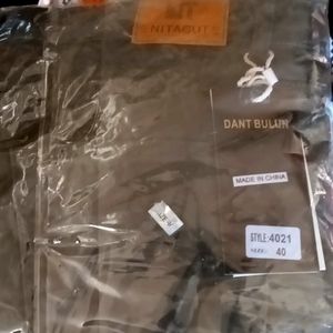 Earth green pants (skinny jean style)